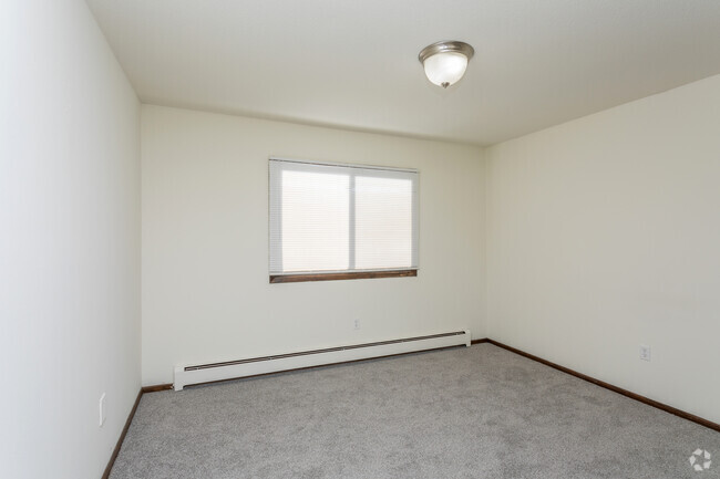 1HAB, 1BA - 700 ft² - Riverview Apartments