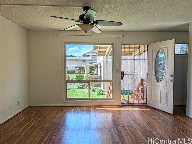 Building Photo - 98-1398-1398 Nola St