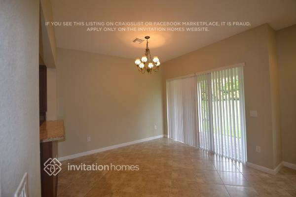 Foto del edificio - 6064 NW 118th Dr