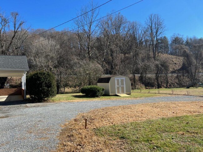 Foto del edificio - 25368 Virgil H Goode Hwy