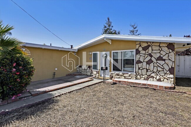 Building Photo - 27603 Barcelona Ave