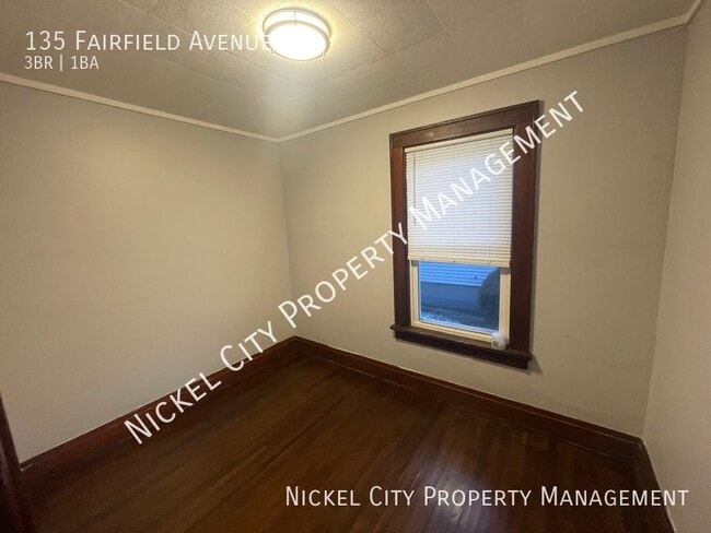 Foto del edificio - 135 Fairfield Ave