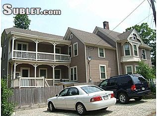 Building Photo - 144 Chapin St