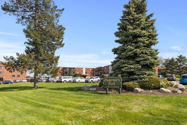 Building Photo - 1000 Governors Dr