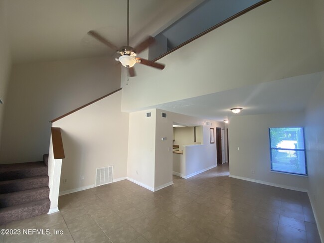Building Photo - 1270 Wonderwood Dr