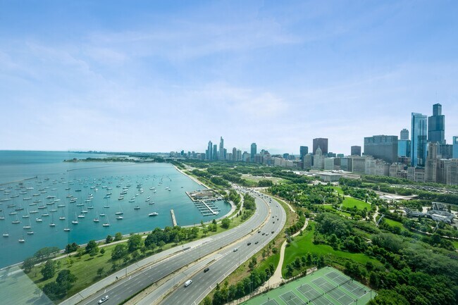 Foto del edificio - 155 N Harbor Dr