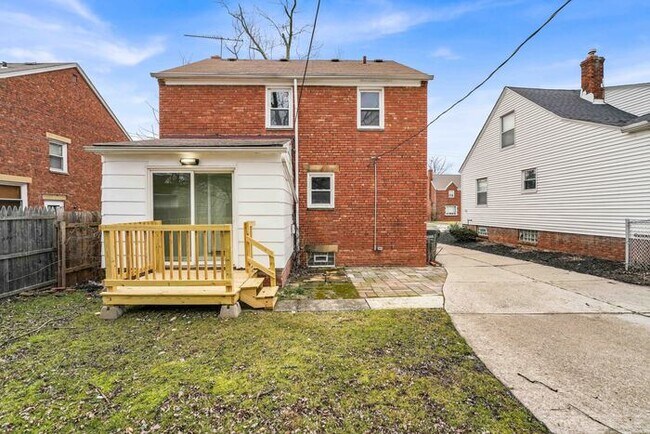 Building Photo - 3958 E Antisdale Rd