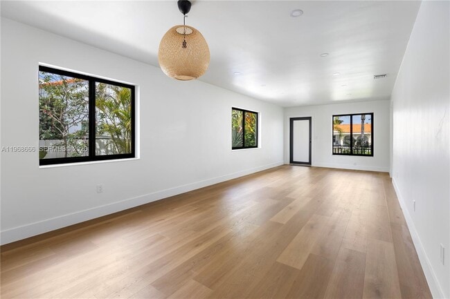 Building Photo - 1618 SW 18th St