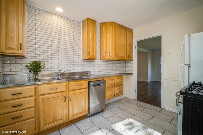 Foto del edificio - 715 Greenwood Rd
