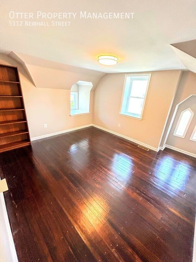 Building Photo - 5BR/3BA Recently Remodeled Home in Histori...