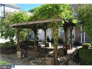 Building Photo - 3002 Creekside Ct