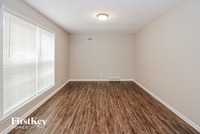 Building Photo - 2823 Executive Dr