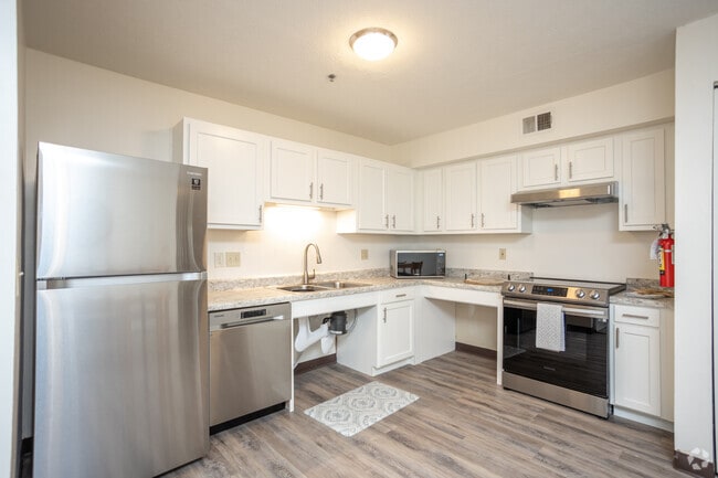 4BR, 2BA - 1,535 SF - The Edge