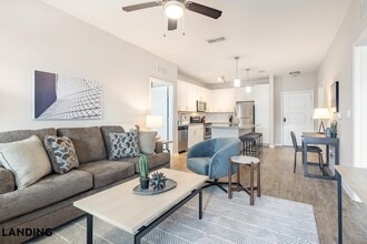 Building Photo - 2300 Tapestry Park Dr