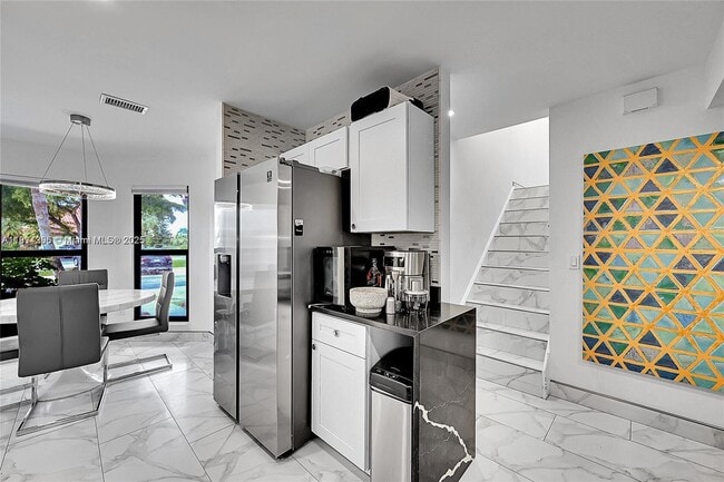 Building Photo - 18578 Woodstream Dr