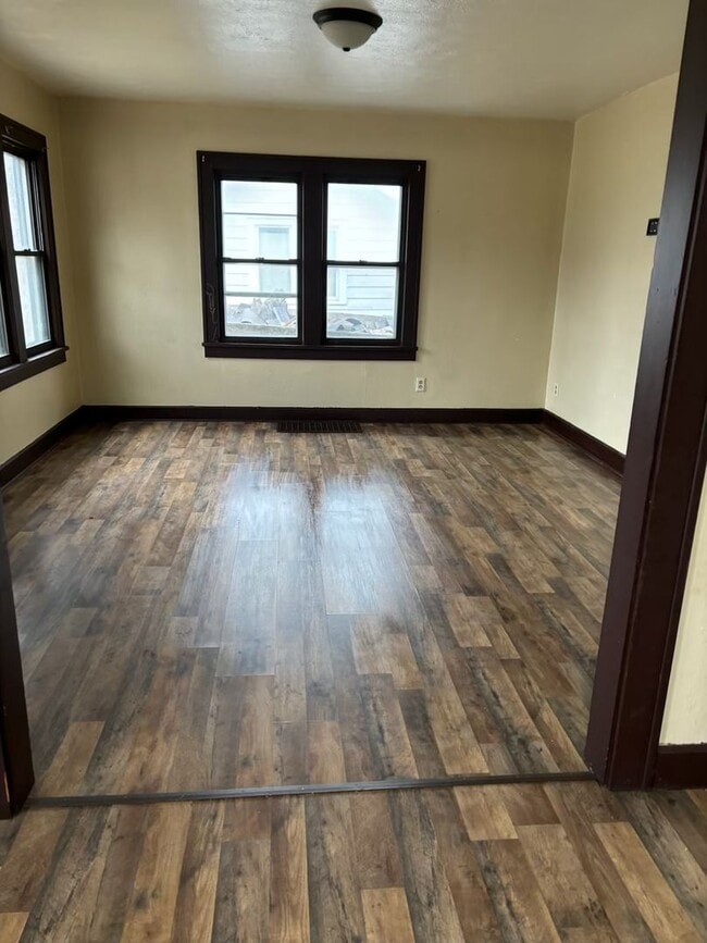 Building Photo - Spacious 3 bed 1 bath home located in Ande...