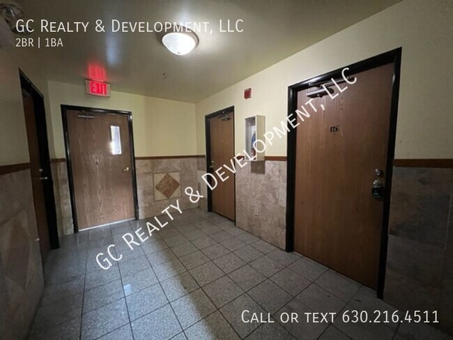 Foto del edificio - ***MARENGO 2 BDRM - 1 BTH / COIN LAUNDRY I...