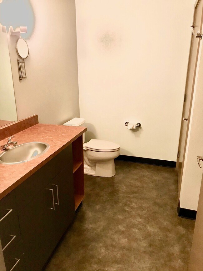 Bathroom with tub - 4422 Bagley Ave N