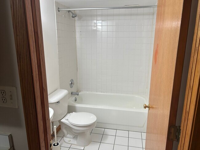 Foto del edificio - 1361 W Sunnyside Ave