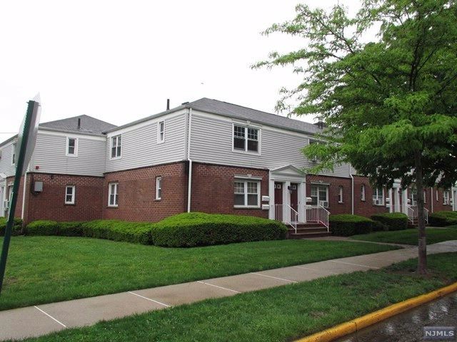 Building Photo - 31 Hastings Ave