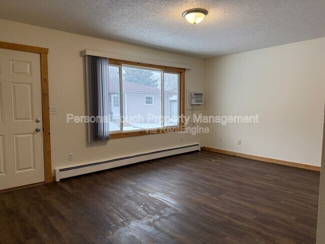 Foto del edificio - 625 2nd Ave W