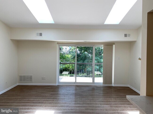 Foto del edificio - 56 Le Forge Ct