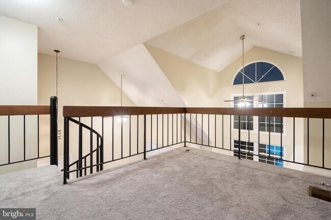 Building Photo - 14029 Vista Dr