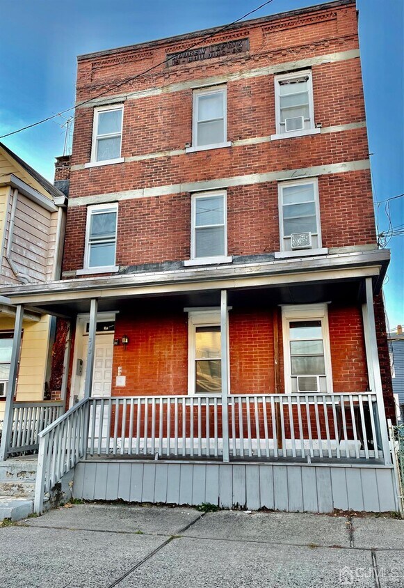 313 Goodwin St Unit 2, Perth Amboy, NJ 08861 Room for Rent in Perth