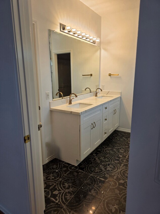 Foto del edificio - 20330 Savannah Bay Rd