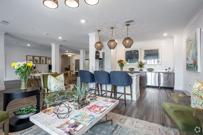 Casa club - Anthem Senior Living-MUST BE AGE 62+ TO APPLY