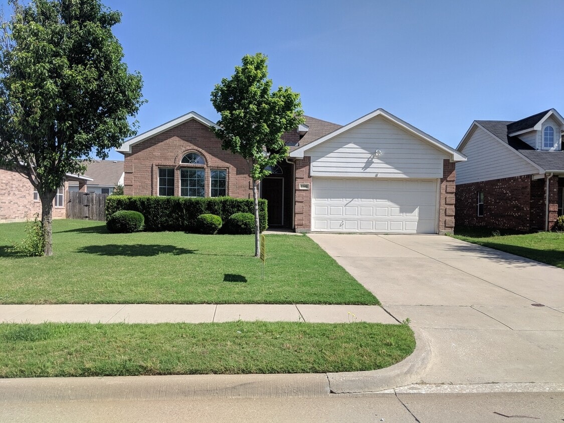 Primary Photo - Beautiful Home in Crowley