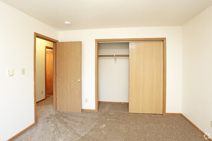 Primary Photo - 3 Bedroom Apartment on First Floor!