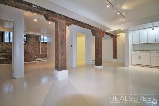 Building Photo - Affordable 2 BR in Williamsburg!
