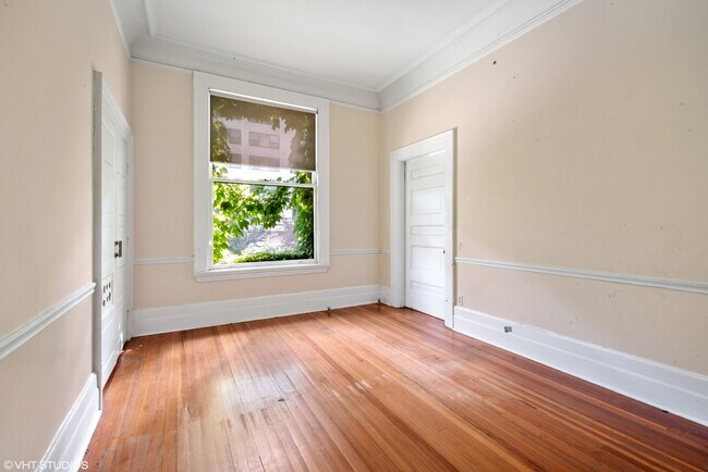 Building Photo - 1508 N State Pkwy