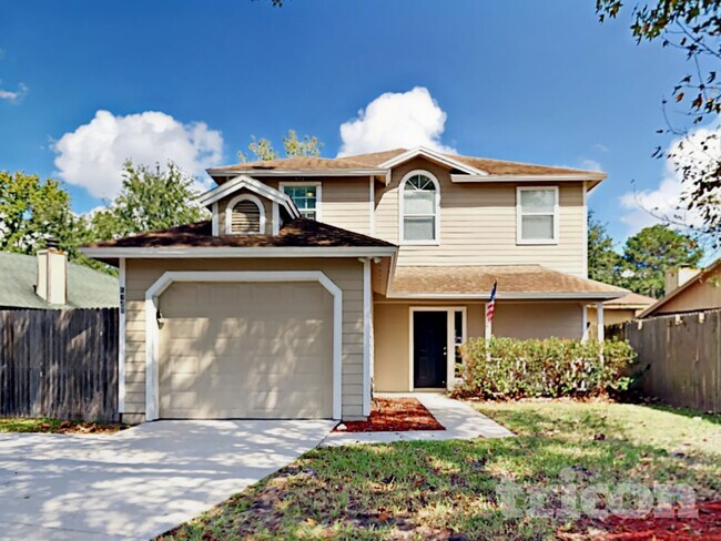 Foto del edificio - 6747 Long Meadow Cir S