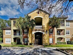 Building Photo - 814 Crest Pines Dr