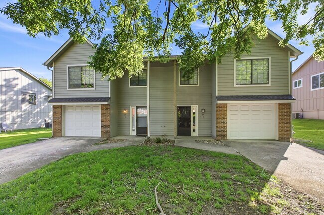 Foto del edificio - 20 NW Lakeview Blvd