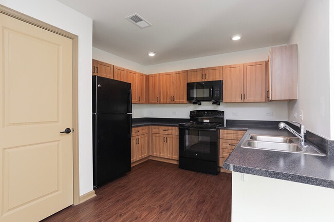 Building Photo - Minnie Hartman