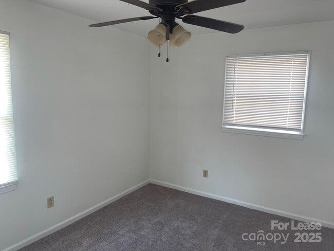 Building Photo - 8201 Hemby Wood Dr