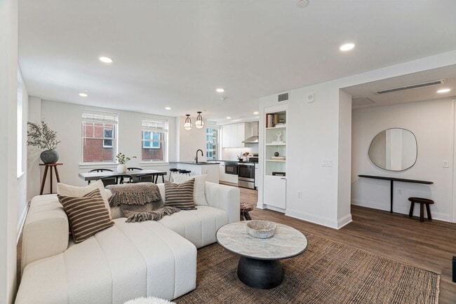 Building Photo - The Muse