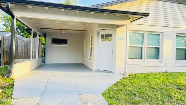 Foto del edificio - 145 3rd St
