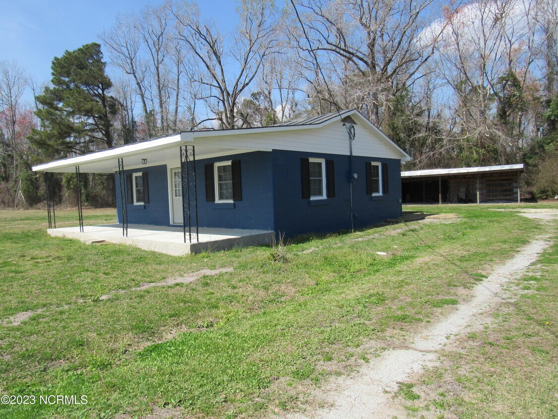 Primary Photo - 7471 White Oak River Rd
