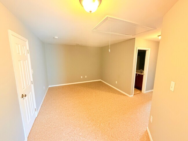 Foto del edificio - 850 Parkland Pl