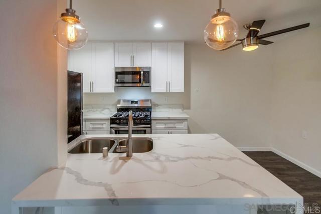 Primary Photo - 343 Lansing Cir