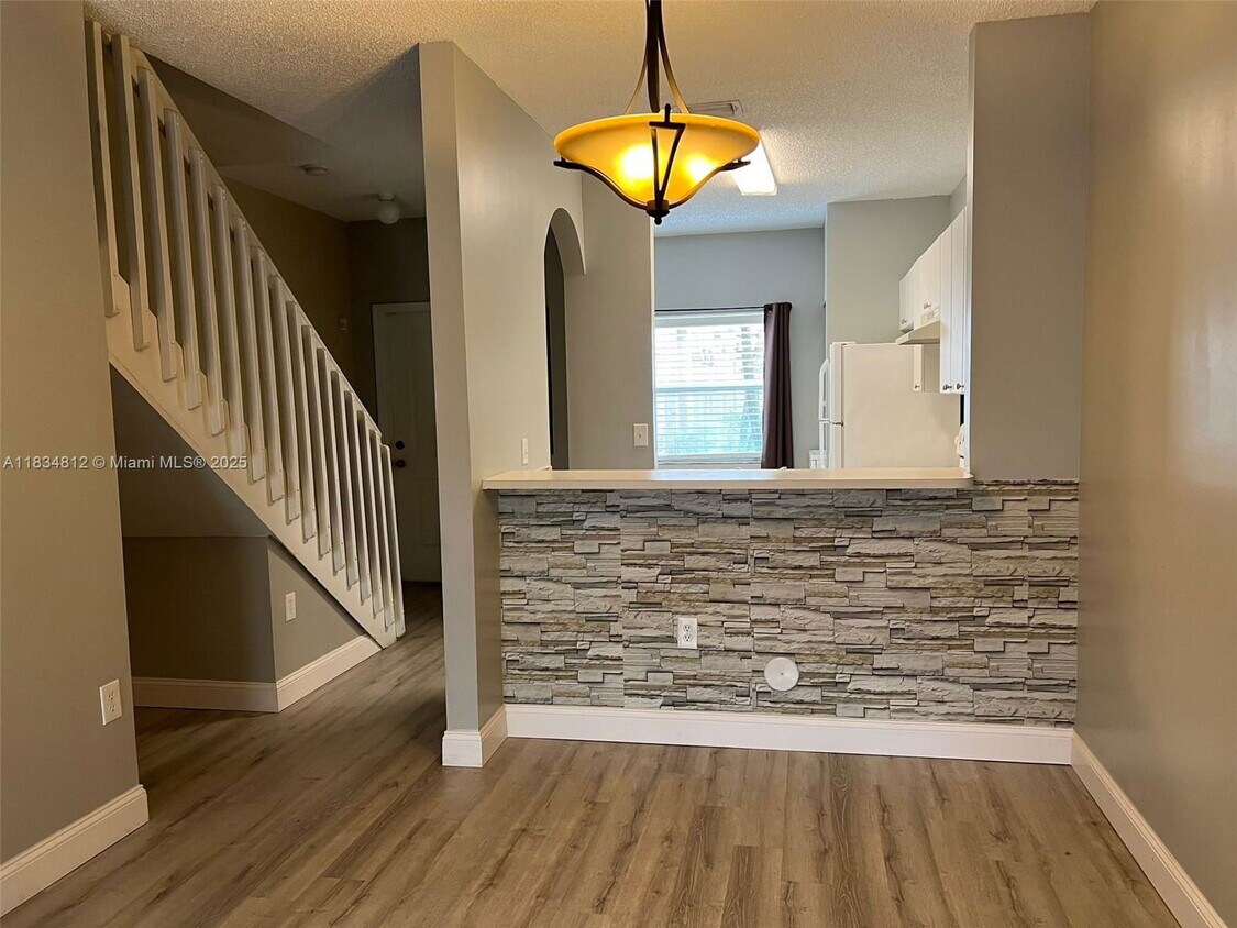 Foto principal - 2317 SE 24th Ave