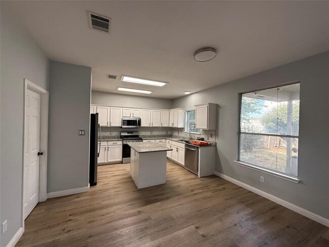 Foto del edificio - 723 Settlement St