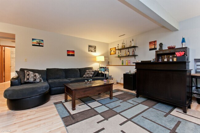 Building Photo - 2 br, 1 bath Condo - 1705 Lynncrest Dr Apt...
