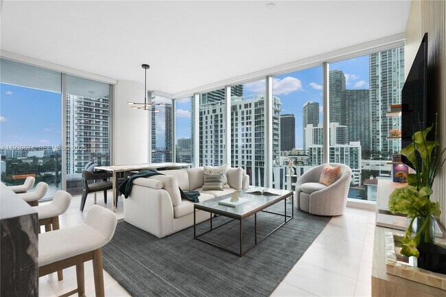 Foto del edificio - 700 NE 26th Terrace