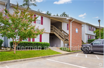 Building Photo - 510 Commons Dr