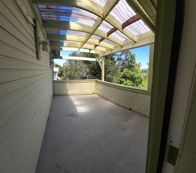 Building Photo - 5 Bedroom 3 Bath close to Poly, hiking and...